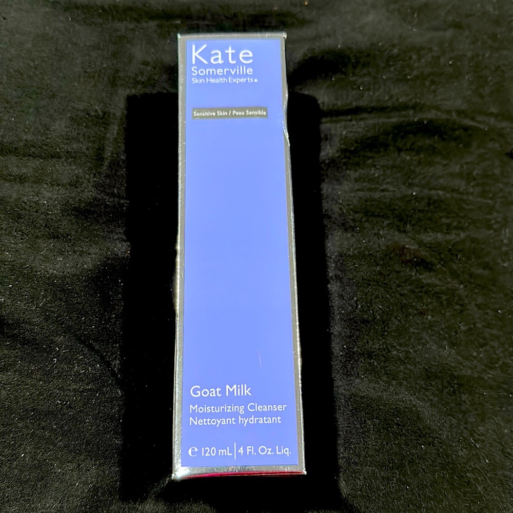 Sensitive slime goat milk cleanser